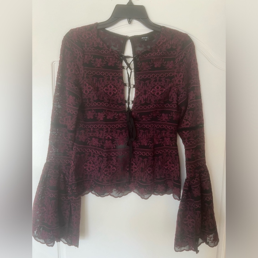 Nasty Gal Lace Up Burgundy Embroidered Bell Sleeves Top Sz XS!!
